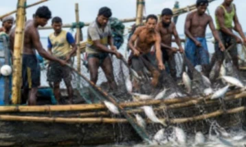 জেলেদের জন্য ১ হাজার ৬৫৭ টন ভিজিএফ চাল বরাদ্দ