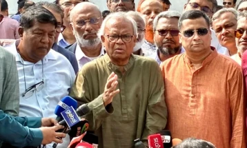 চলমান সংকট মোকাবিলায় কাজ করছে সরকার: রিজভী
