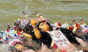 রাজধানীর ৩৩ পয়েন্টে প্রতিমা বিসর্জন